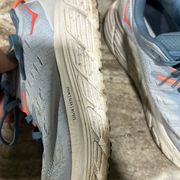 Hoka Gaviota 4 - Picture 3 of 7